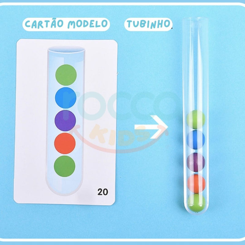 Tubo de bolinhas coloridas montessori